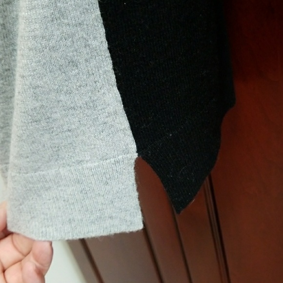 Color Block V-neck Blk/Grey Sweater LP - Picture 3 of 6